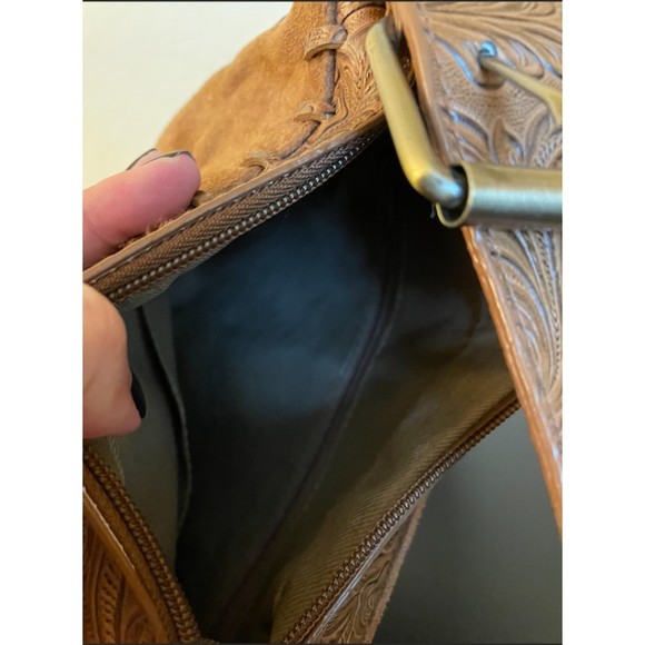 NEW - Western Saddle Shoulder Bag -Fringe -Tooled- Faux Leather/Suede - Picture 10 of 13